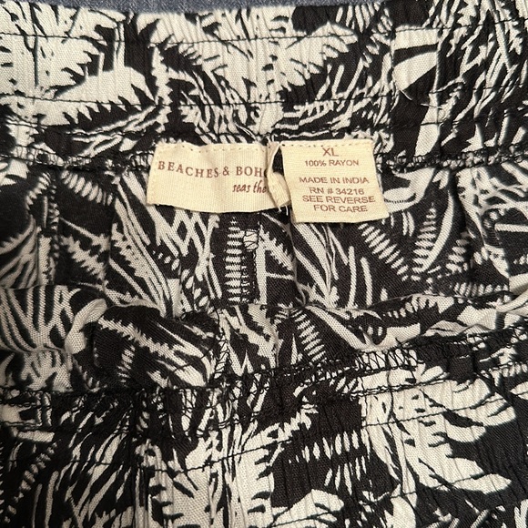 NWT Tropical Shorts - Sz XL - Picture 4 of 4